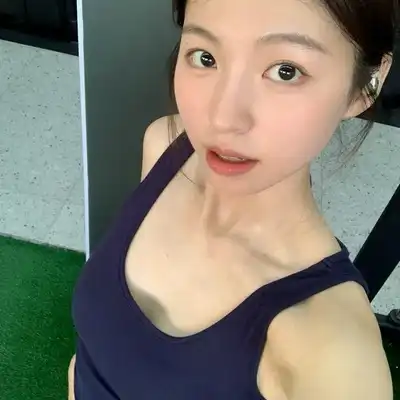 廖彤